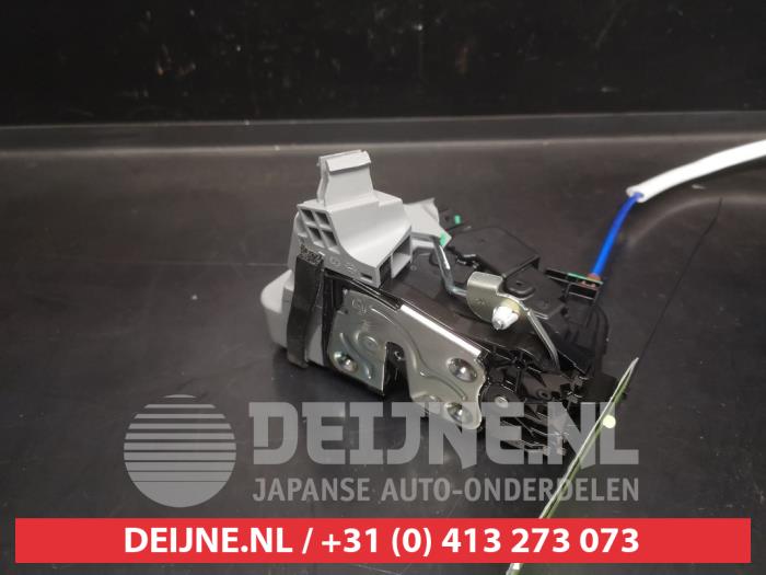 Kia Sportage Rear door mechanism 4-door, right O631721