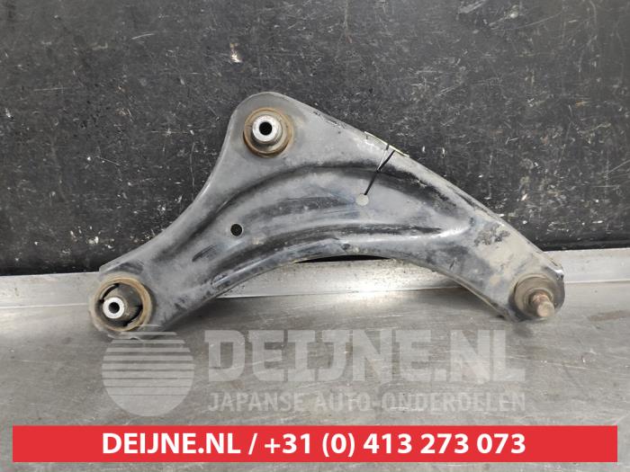 Nissan Juke Draagarm onder rechts-voor O631839
