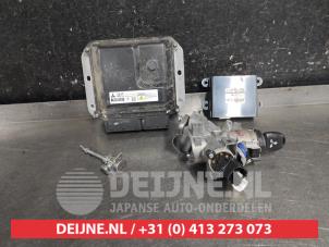 Mitsubishi ASX Ignition lock + key O631886 photo 2
