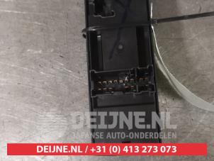 Nissan Juke Multi-functional window switch O631947 photo 2