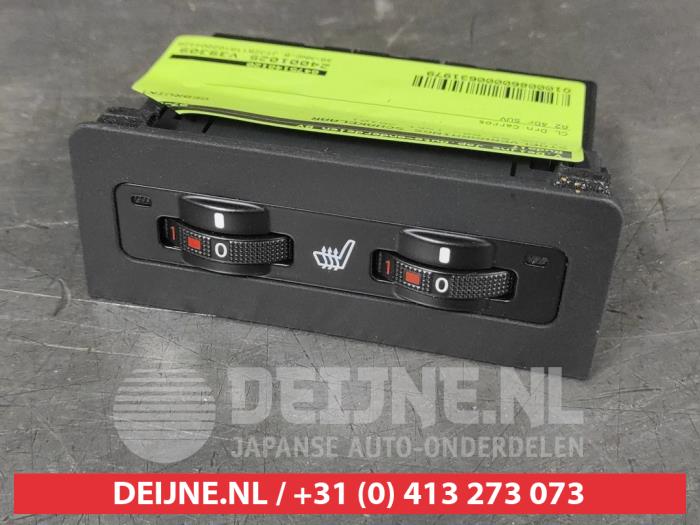 Lexus RX Stoelverwarmings Schakelaar O631979