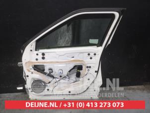 Nissan Juke Front door 4-door, right O631968 photo 2