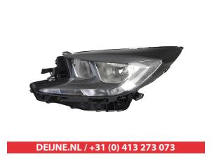 Nieuwe Koplamp links Toyota Aygo X Prijs € 145,12 Inclusief btw aangeboden door V.Deijne Jap.Auto-onderdelen BV