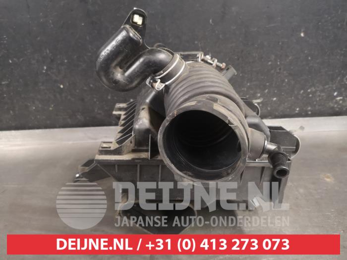 Gebruikte Luchtfilterhuis Lexus RX (L1) 450h V6 24V VVT-i 4x2 Prijs € 50,00 Margeregeling aangeboden door V.Deijne Jap.Auto-onderdelen BV