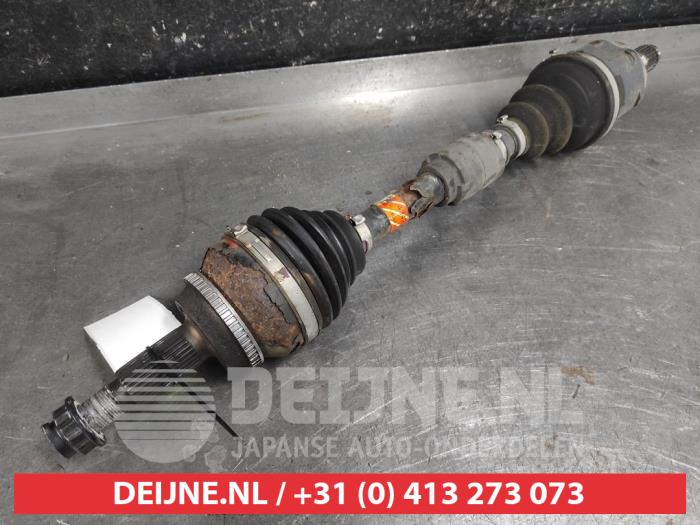 Gebruikte Aandrijfas links-voor Lexus RX (L1) 450h V6 24V VVT-i 4x2 Prijs € 200,00 Margeregeling aangeboden door V.Deijne Jap.Auto-onderdelen BV