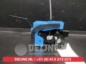 Hyundai I10 Door lock mechanism 4-door, front left O632131 photo 2