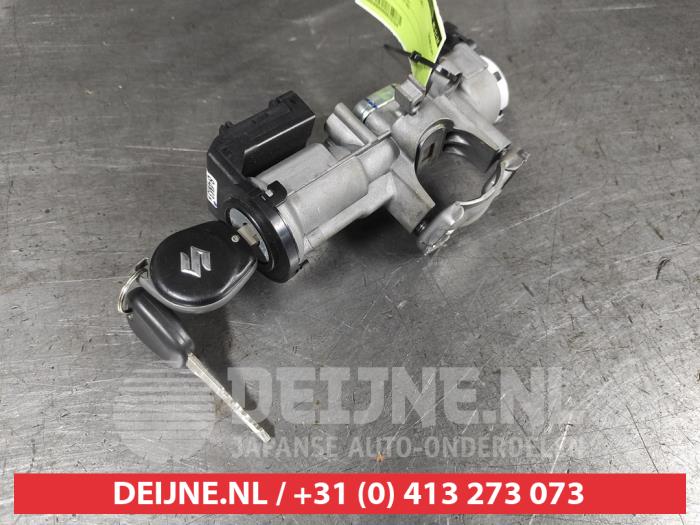 Suzuki Celerio Kontaktslot+Sleutel O632324
