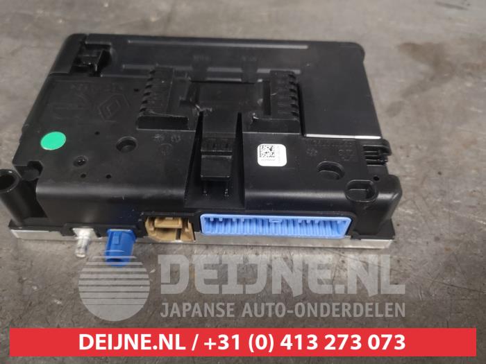 Emergency module van een Nissan Juke (F16) 1.0 DIG-T 12V 2019