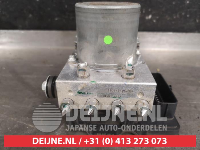ABS Pomp van een Nissan Juke (F16) 1.0 DIG-T 12V 2019