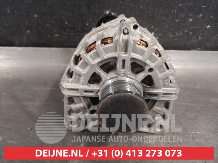 Gebruikte Dynamo Nissan Juke (F16) 1.0 DIG-T 12V Prijs € 75,00 Margeregeling aangeboden door V.Deijne Jap.Auto-onderdelen BV