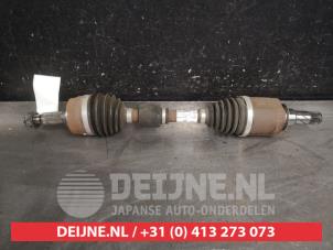 Gebruikte Homokineetas links-voor Nissan Juke (F16) 1.0 DIG-T 12V Prijs € 125,00 Margeregeling aangeboden door V.Deijne Jap.Auto-onderdelen BV