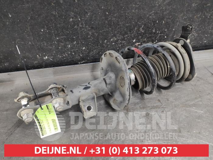 Toyota Auris Front shock absorber rod, right O632699