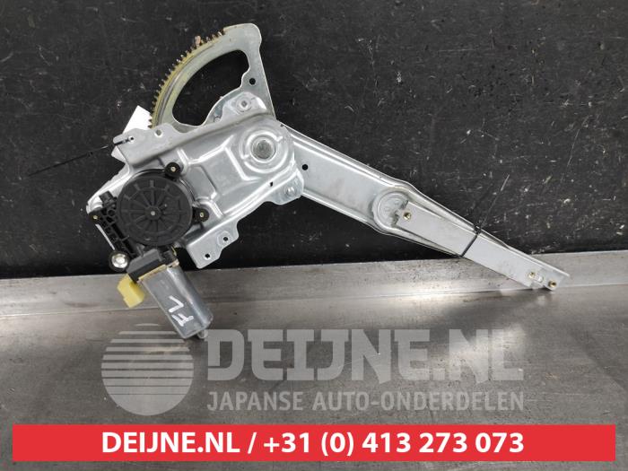 Toyota Yaris Ruitmechaniek 4Deurs links-voor O632747