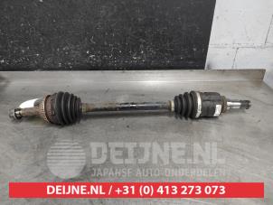 Gebruikte Cardanas links-voor (VWA) Toyota Yaris (P1) 1.3 16V VVT-i Prijs € 25,00 Margeregeling aangeboden door V.Deijne Jap.Auto-onderdelen BV