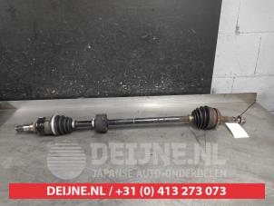 Gebruikte Aandrijfas rechts-voor Toyota Yaris (P1) 1.3 16V VVT-i Prijs € 25,00 Margeregeling aangeboden door V.Deijne Jap.Auto-onderdelen BV