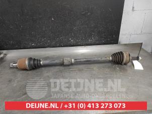 Gebruikte Steekas rechts-voor Honda Civic (FK/FN) 1.4 i-Dsi Prijs € 75,00 Margeregeling aangeboden door V.Deijne Jap.Auto-onderdelen BV