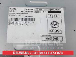 Mazda 2 Multi-media control unit O633208 photo 2
