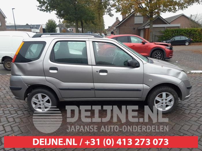 Suzuki Ignis Tür 4-türig rechts vorne O633232
