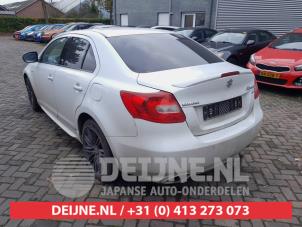 Suzuki Kizashi Heckklappe O633409 foto 2
