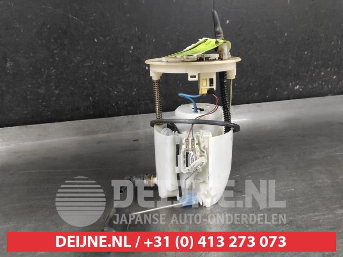 Gebruikte Tank element Pomp Suzuki Kizashi (FRE/FRF) 2.4 16V 4x4 Prijs € 50,00 Margeregeling aangeboden door V.Deijne Jap.Auto-onderdelen BV