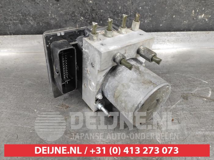 Gebruikte ABS Pomp Suzuki Kizashi (FRE/FRF) 2.4 16V 4x4 Prijs € 150,00 Margeregeling aangeboden door V.Deijne Jap.Auto-onderdelen BV