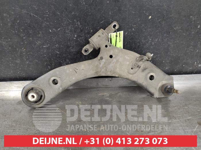 Suzuki Kizashi Draagarm onder rechts-voor O633715
