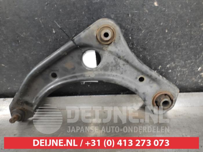 Nissan Micra Draagarm onder links-voor O633792