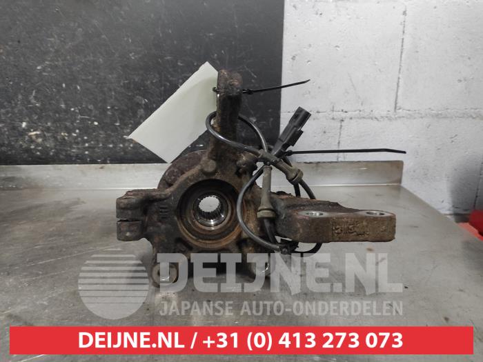 Nissan Micra Fusee links-voor O633793