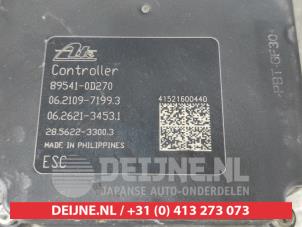 Toyota Yaris ABS Pumpe O633837 foto 3