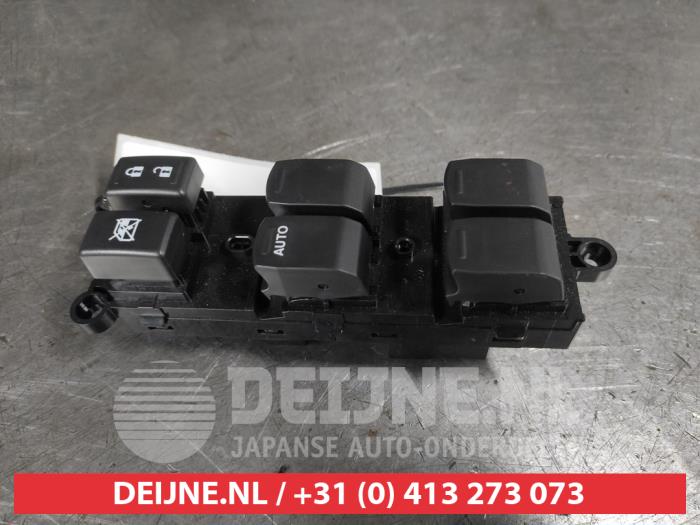 Suzuki Swift Combischakelaar ramen O633806