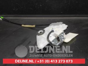 Suzuki Swift Door lock mechanism 4-door, front left O633809 photo 2