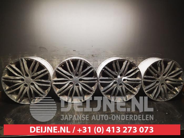 Suzuki Kizashi Set of wheels O634013