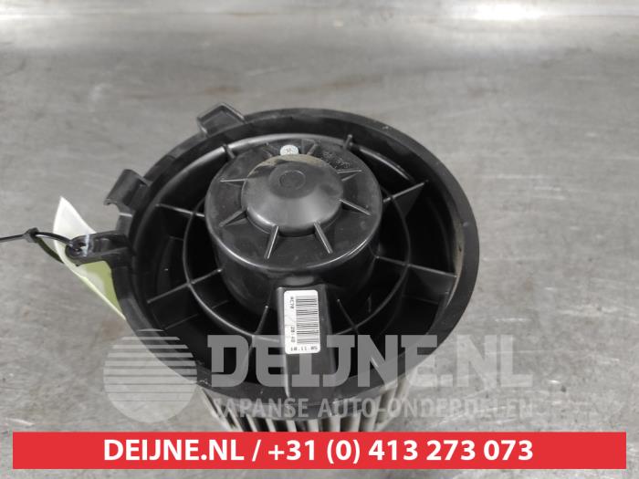 Nissan Qashqai+2 Kachel Ventilatiemotor O634397