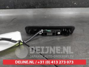 Suzuki Swift Schalter Heckklappe O634406 foto 2