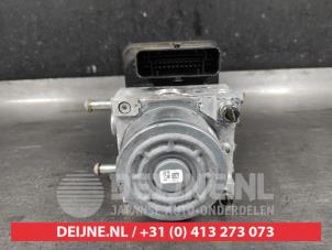Suzuki Swift ABS pump O634410 photo 3