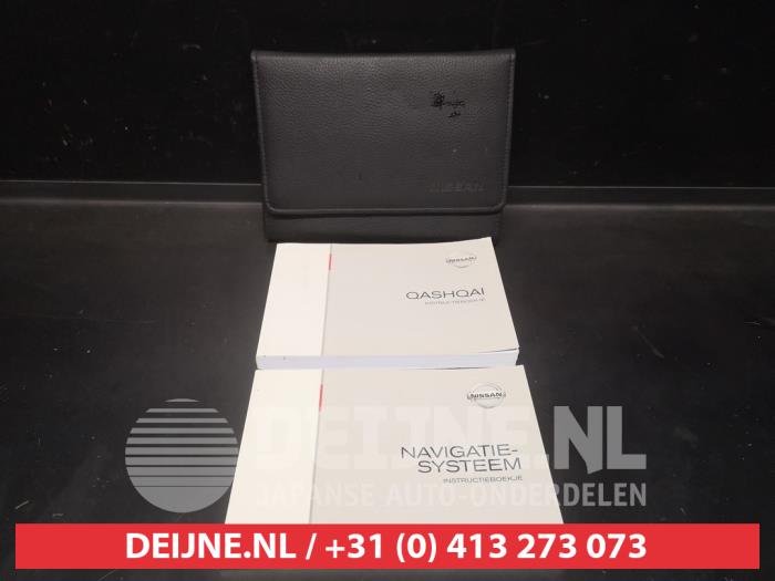 Nissan Qashqai Instruction Booklet O634983