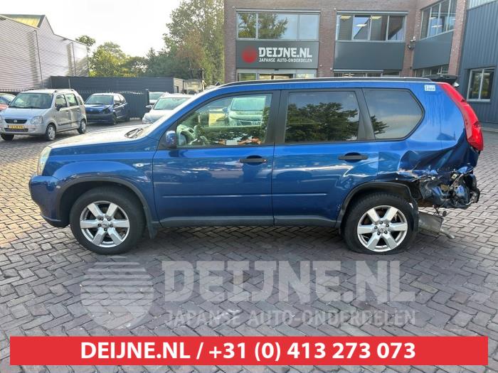 Nissan X-Trail Rear door window 4-door, left O635101