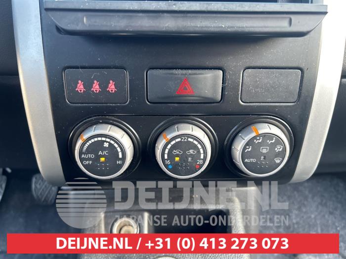 Nissan X-Trail Heater control panel O635121