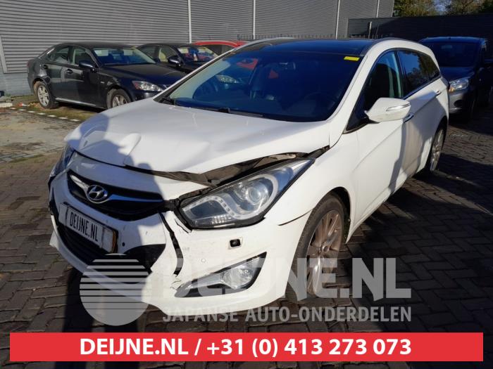 Hyundai I40 Fog light, front left O635580