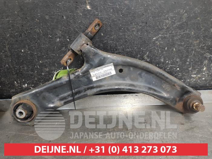 Nissan X-Trail Front lower wishbone, right O635756
