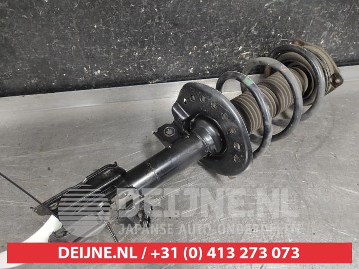 Nissan X-Trail Stoßdämpferstrebe rechts vorne O635760