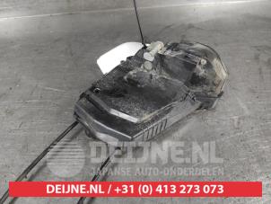 Toyota Prius Rear door mechanism 4-door, right O635782 photo 2