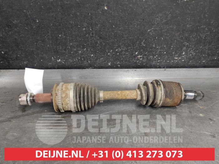 Gebruikte Steekas links-voor Fiat Fullback 2.4 Turbodiesel 180 4x4 Prijs € 150,00 Margeregeling aangeboden door V.Deijne Jap.Auto-onderdelen BV