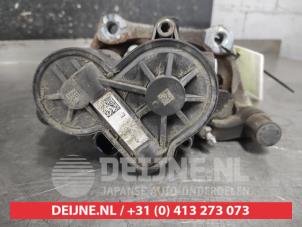 Mazda CX-30 Remklauw (Tang) links-achter O636197 foto 2