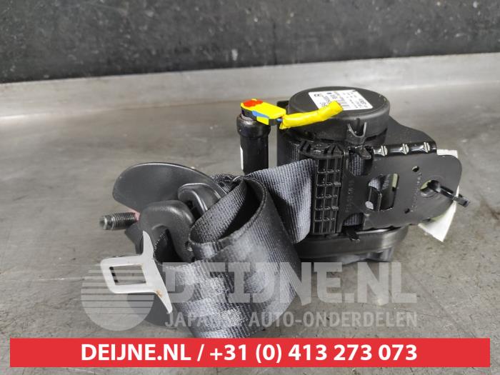 Hyundai I20 Front seatbelt, right O636206