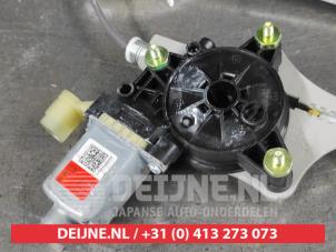 Kia Stonic Ruitmechaniek 4Deurs rechts-achter O636631 foto 2