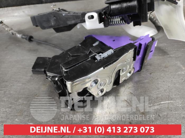 Hyundai I30 Deurslot Mechaniek 4Deurs links-achter O636687