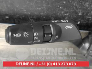 Nissan Qashqai Steering column stalk O636803 photo 2