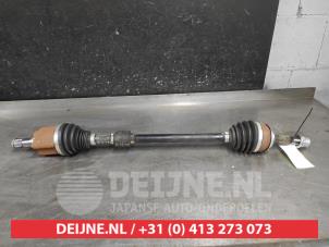 Gebruikte Aandrijfas rechts-voor Nissan Qashqai (J12) 1.5 VC-T e-Power 16V Prijs € 150,00 Margeregeling aangeboden door V.Deijne Jap.Auto-onderdelen BV