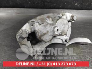Nissan Qashqai Front brake calliper, right O636860 photo 3
